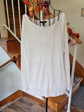 👚Banana Republic White Off-the-Shoulder Knit Sweater